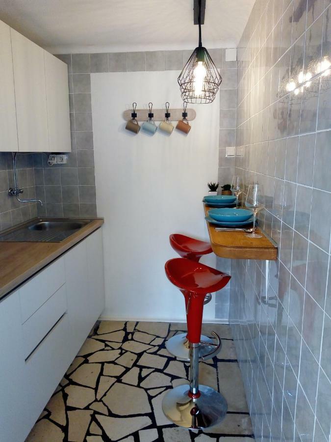 Apartmani Paulo 维斯 外观 照片