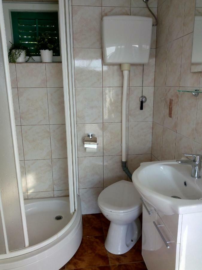 Apartmani Paulo 维斯 外观 照片