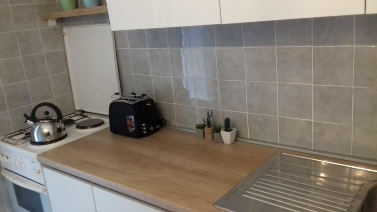 Apartmani Paulo 维斯 外观 照片